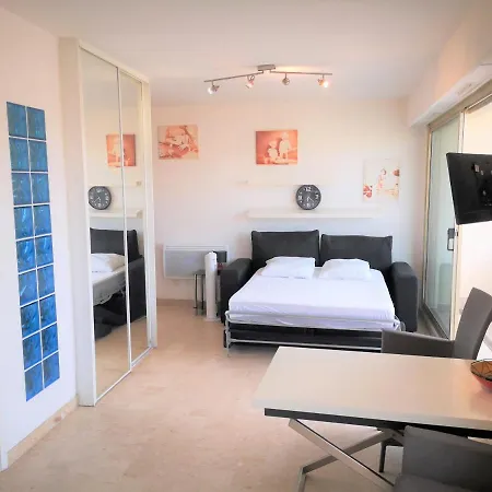 La Pinede Жюан-ле-Пен