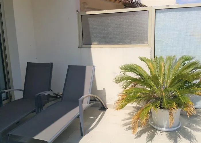 La Pinede Апартаменти *