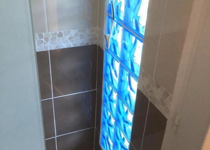 Апартаменти La Pinede